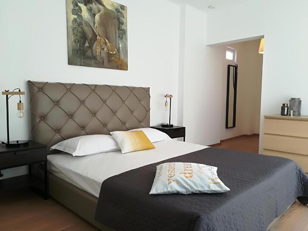 Guesthouse Smart Bukares Bagian luar foto