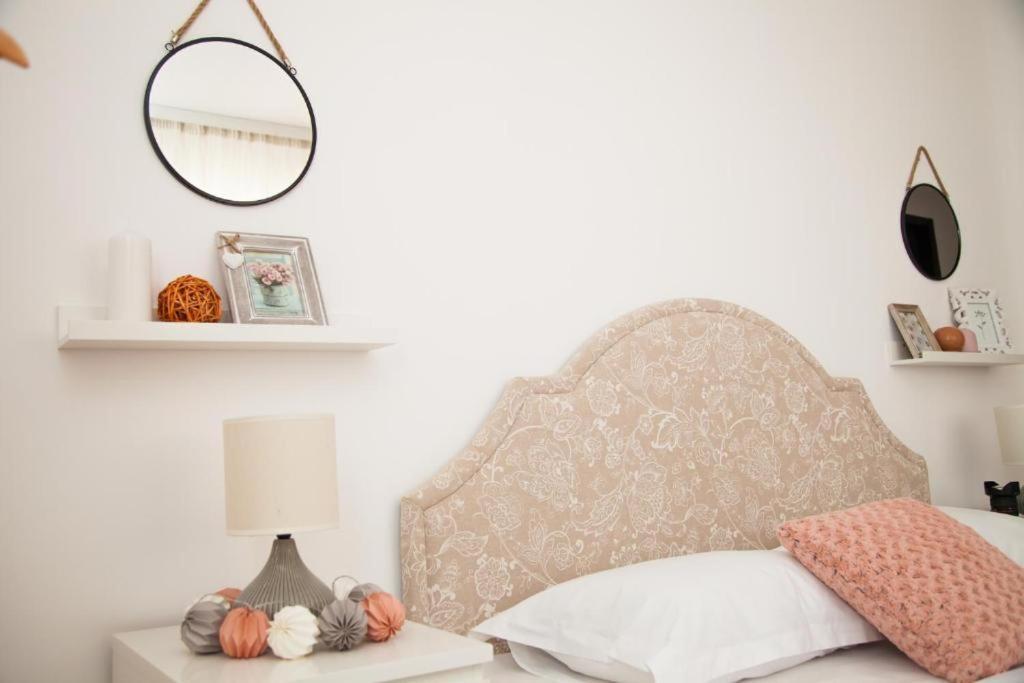 Guesthouse Smart Bukares Bagian luar foto