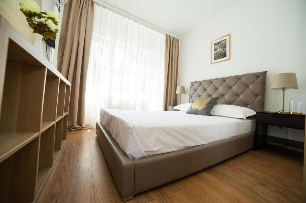 Guesthouse Smart Bukares Bagian luar foto