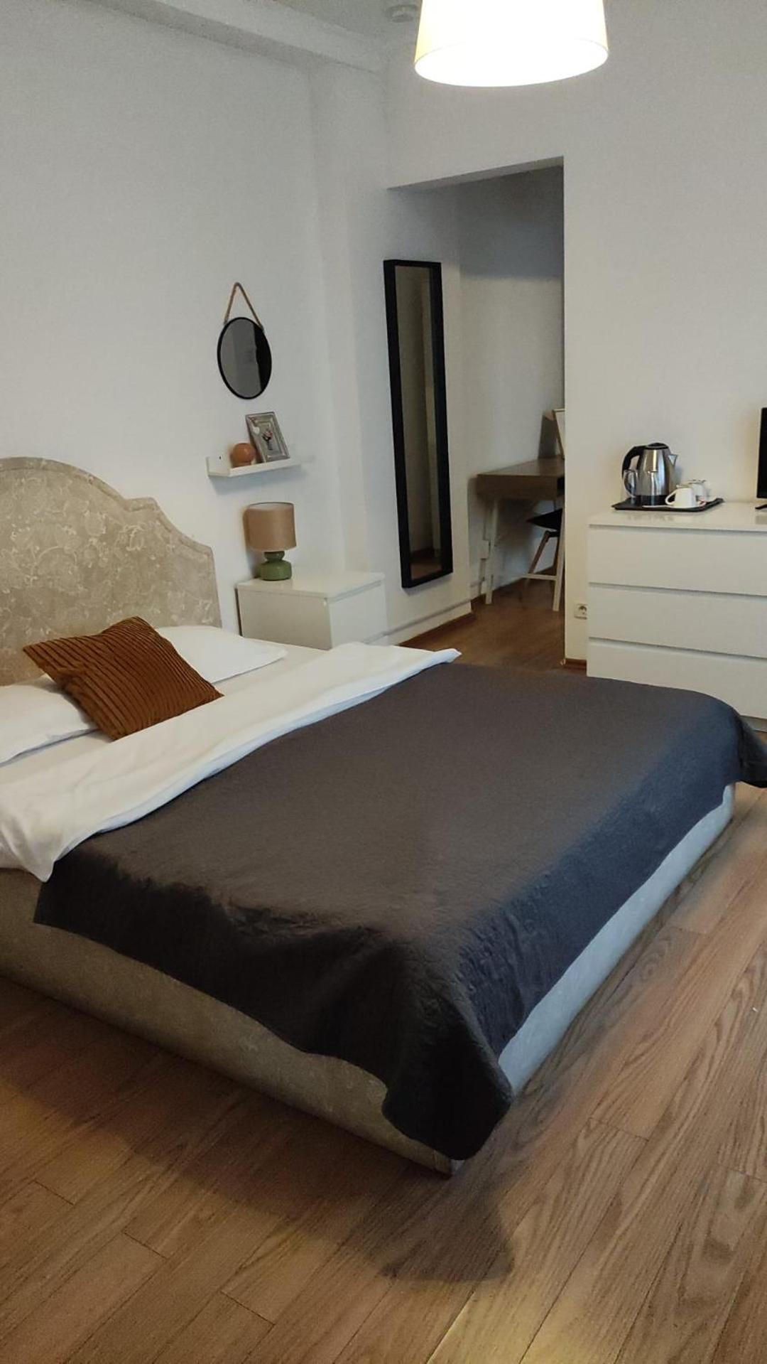 Guesthouse Smart Bukares Bagian luar foto